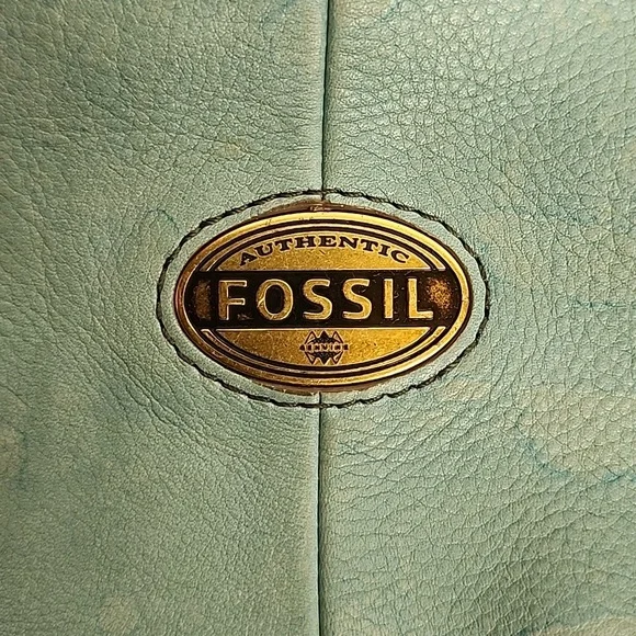Fossil Teal Vintage Leather Shoulder Bag with Key Charm. LONG LIVE VINTAGE - Picture 2 of 16
